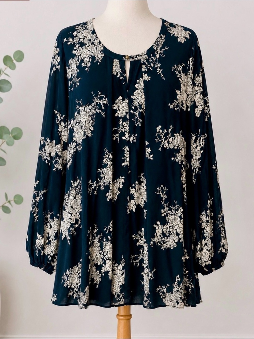 JODIFL Navy and Cream Floral Tie-Neck Tunic